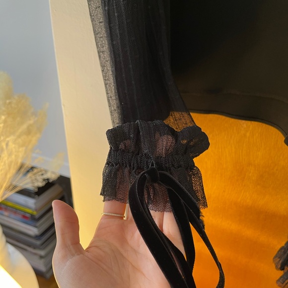 ALEXIS Fernand Ruffle Trim Cold Shoulder Top - Picture 5 of 8